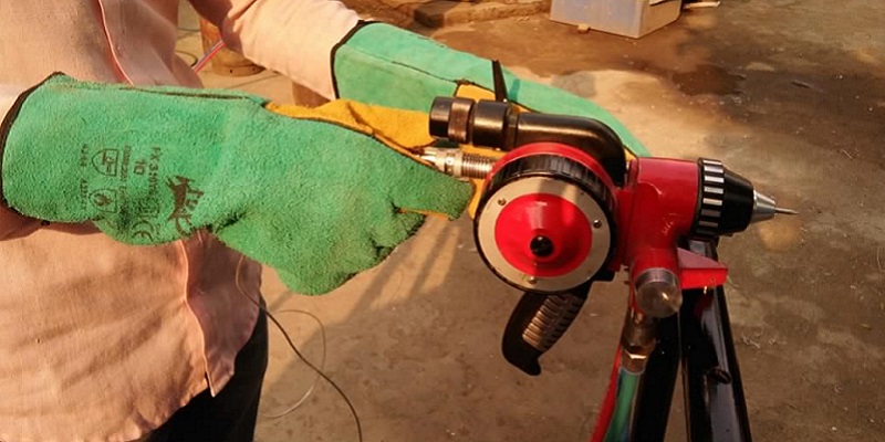 metalizing spray gun